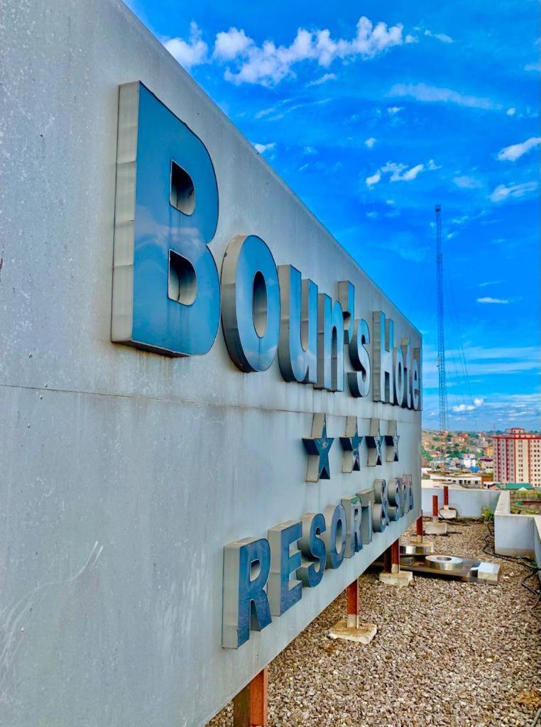 Boun'S Hotel Yaoundé Exterior foto